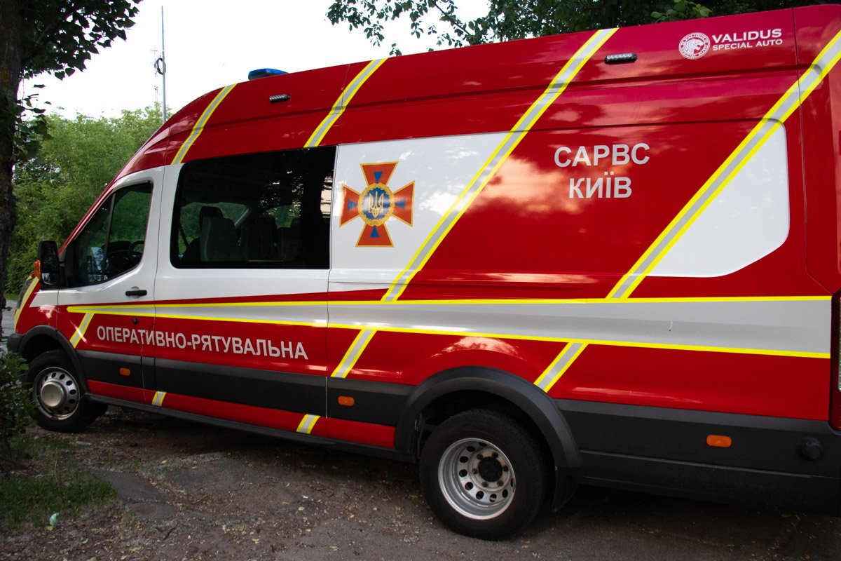 В Киеве девушка 1987 года рождения спрыгнула с моста Метро