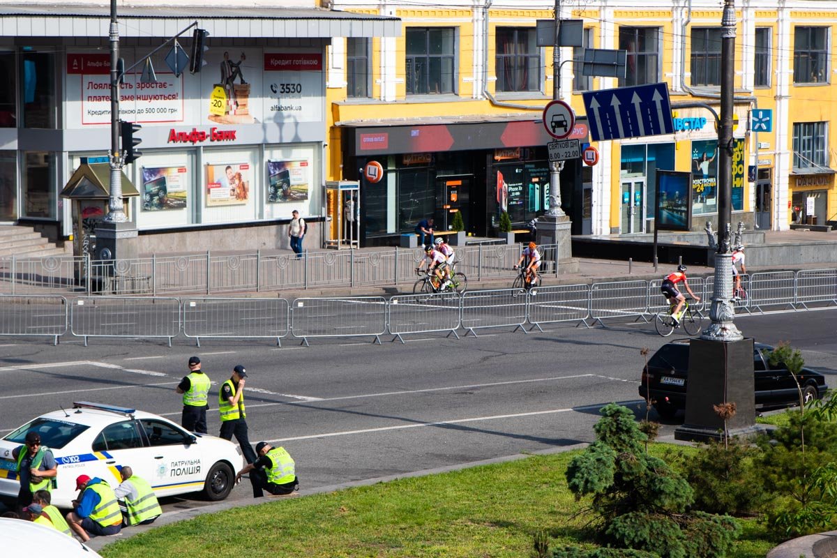 Для проведения гонки часть улиц перекрыли для движения