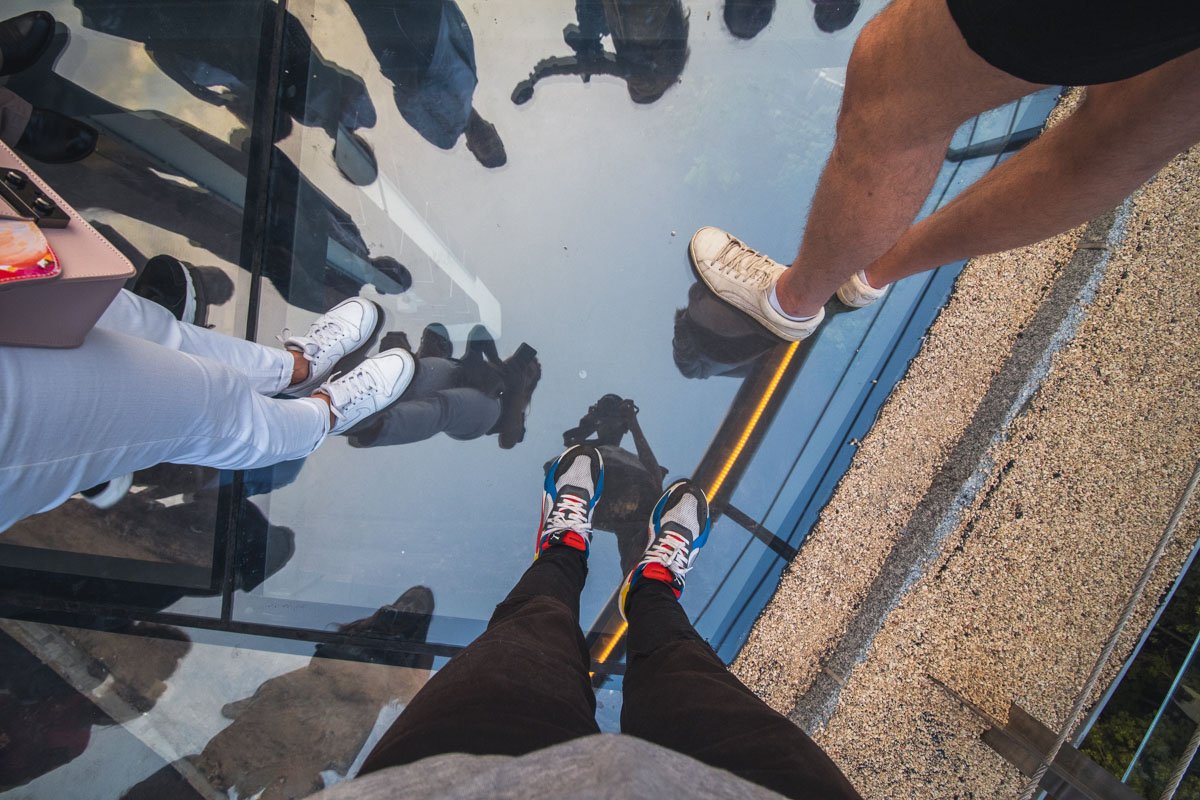 Тот самый стеклянный пол моста Тот самый стеклянный пол моста