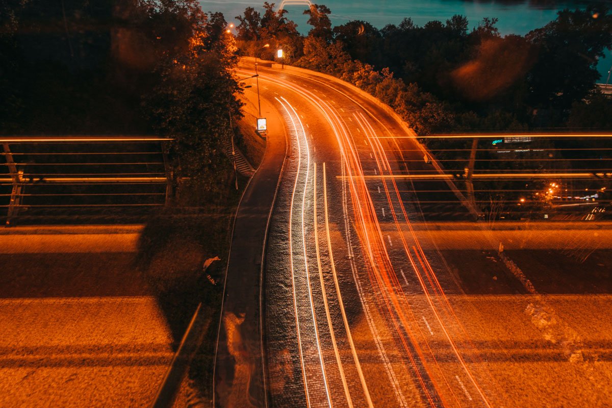 Где-то вдалеке на Киев надвигается день Где-то вдалеке на Киев надвигается день