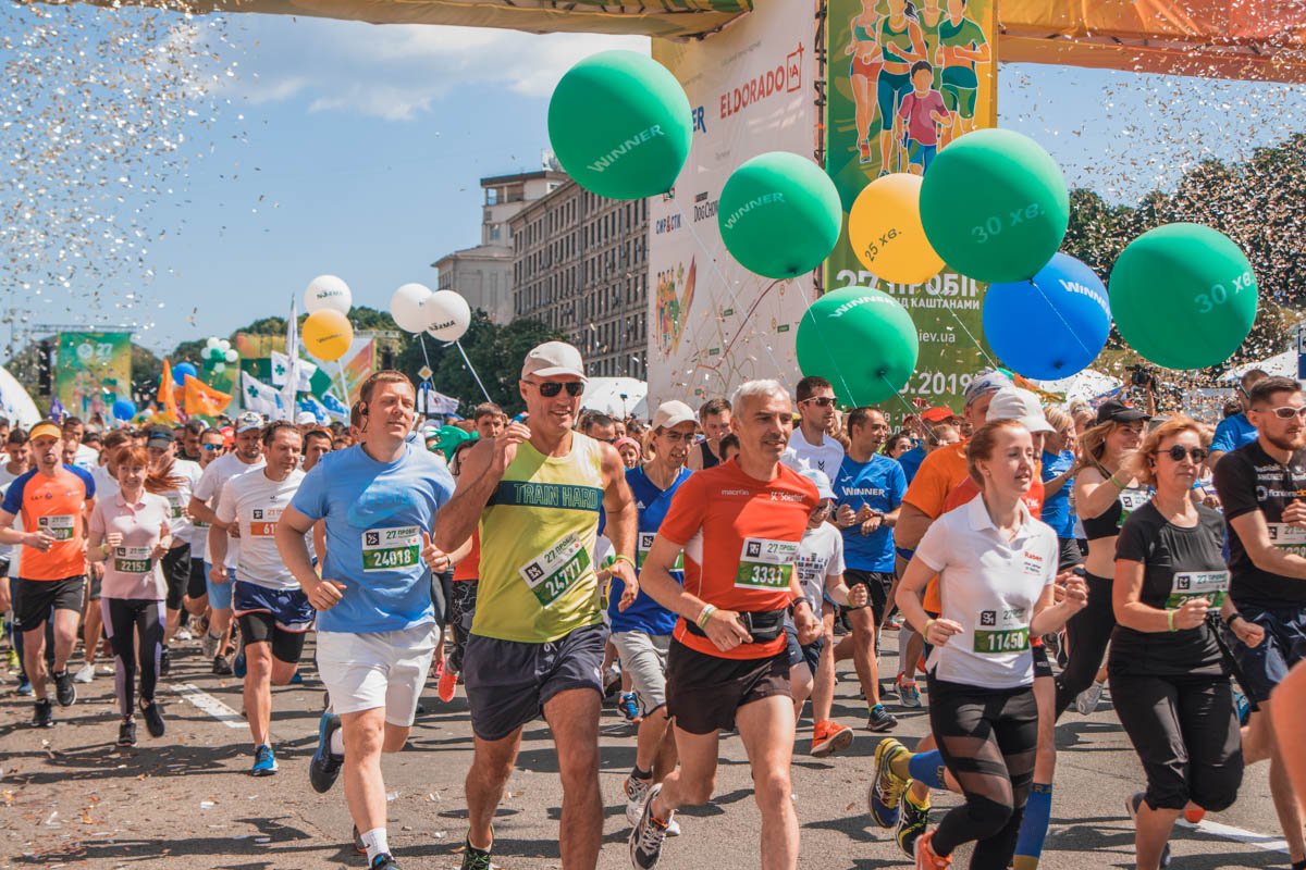Всего по Киеву бежало около 18 тысяч человек Всего по Киеву бежало около 18 тысяч человек