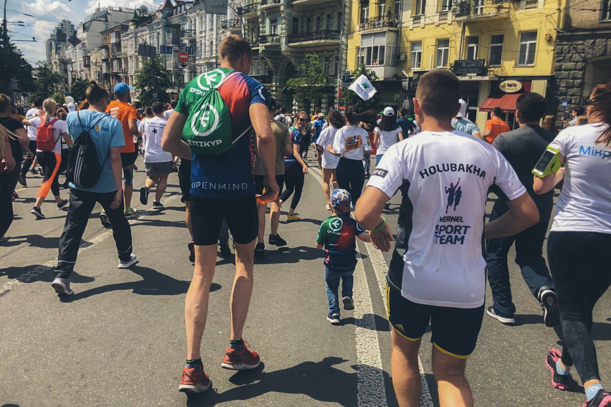 По подсчетам организаторов, на Майдане Независимости собрались более 18 тысяч участников