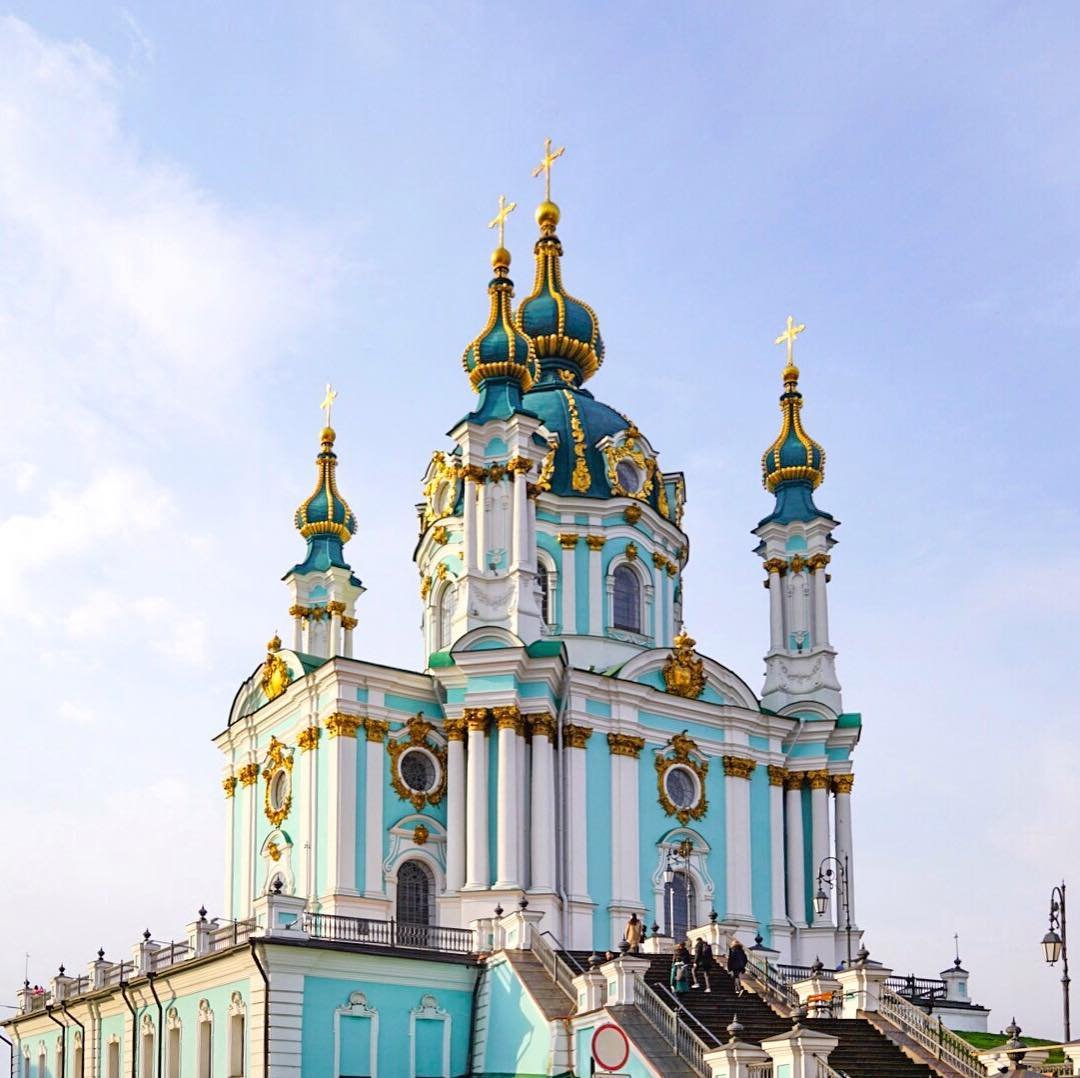 Беспроигрышное сочетание чистого неба и культовой архитектуры. Фото: @jordanbwagner