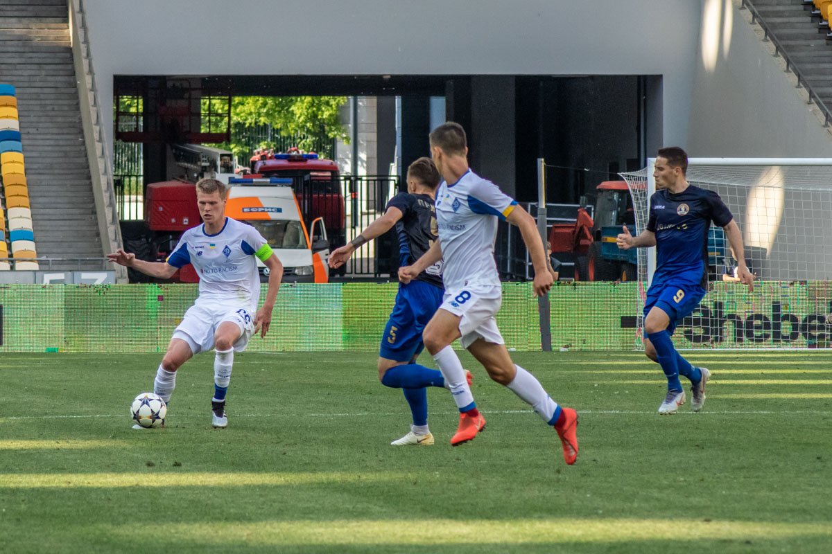 Никита Бурда начинал матч впервые с капитанской повязкой