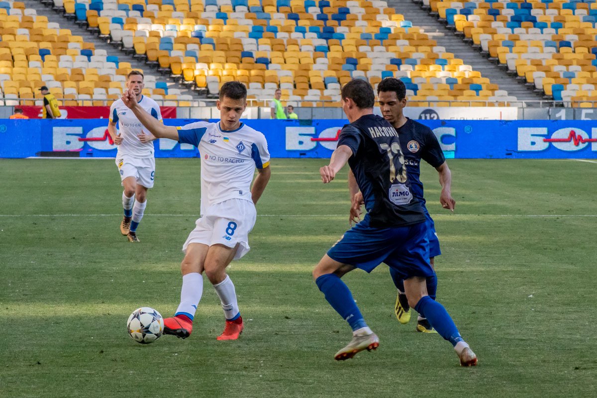 Шепелев провел очень сильный матч, полностью контролируя центральную зону