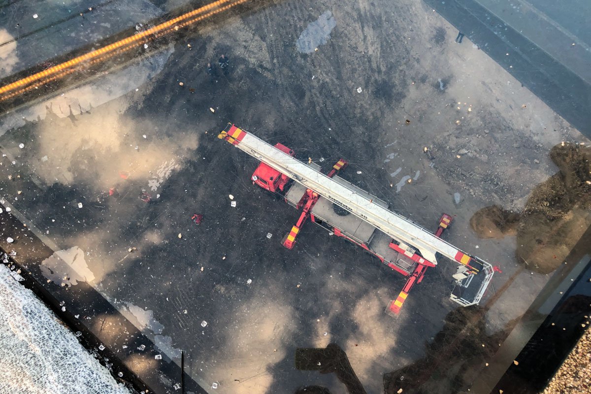 Новый пешеходно-велосипедный мост вновь функционирует, не смотря на трещину 