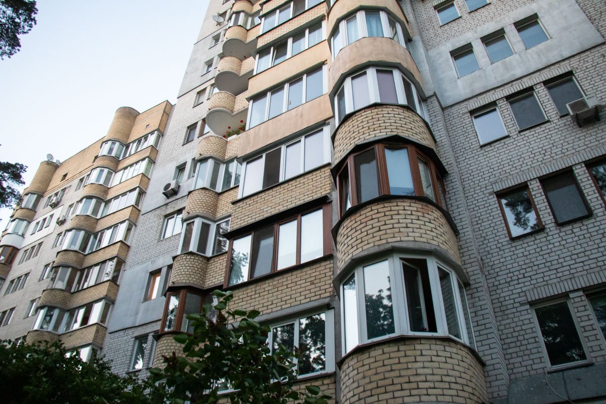 Предварительно, смерть наступила из-за падения с 12 этажа