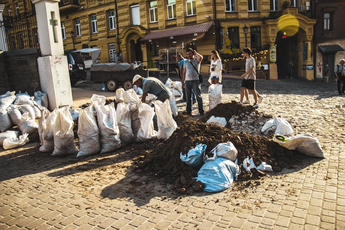 Ремонтные работы сами себя не закончат Ремонтные работы сами себя не закончат