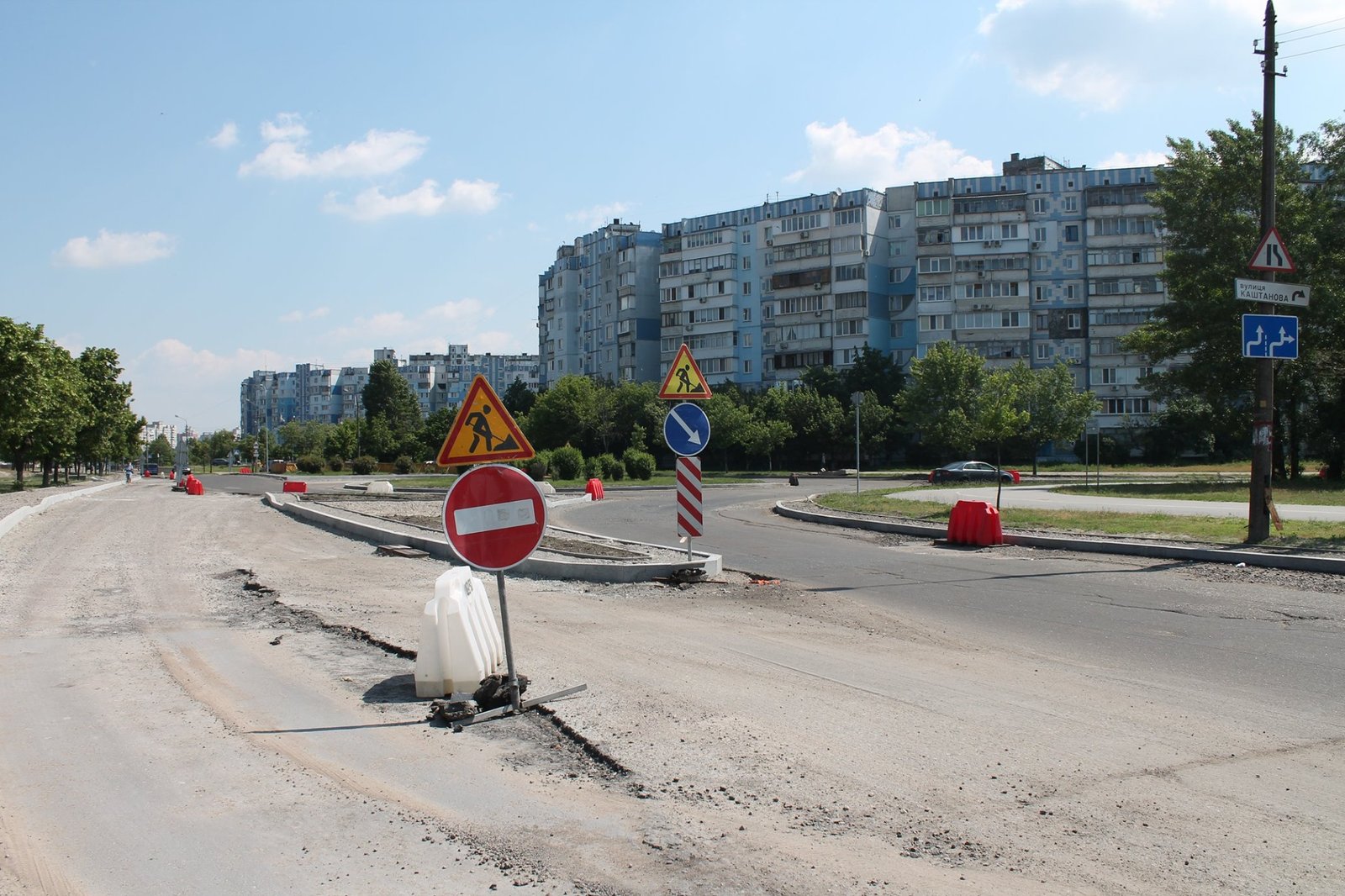 В Киеве проводят реконструкцию транспортной развязки по улицам Ватутина и Бальзака