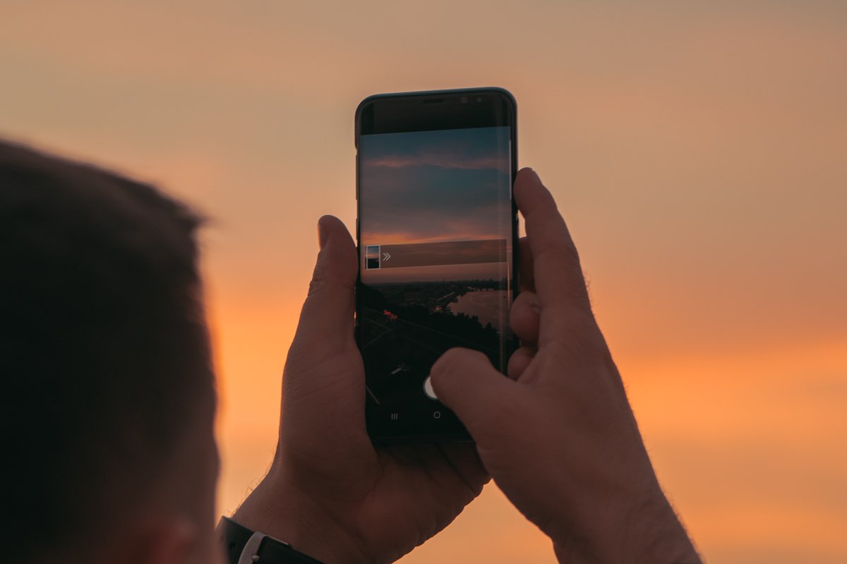 Не сфотографировать такой закат - это настоящее преступление