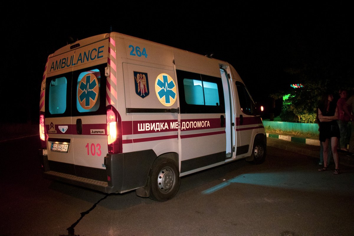 Мужчина за рулем Corolla получил серьезную травму ноги и головы, в автомобиле не сработала подушка безопасности