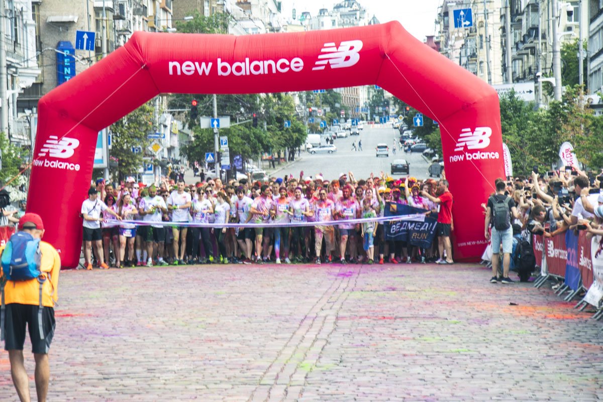 Ведь в воскресенье на Троицкой площади и на улице Большой Васильковской проходил Kyiv Color Run 2019 Ведь в воскресенье на Троицкой площади и на улице Большой Васильковской проходил Kyiv Color Run 2019