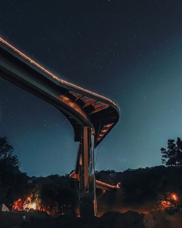 Такой он фигуристый и сексуальный этот новый мост. Фото: @vladvoznyuk Такой он фигуристый и сексуальный этот новый мост. Фото: @vladvoznyuk