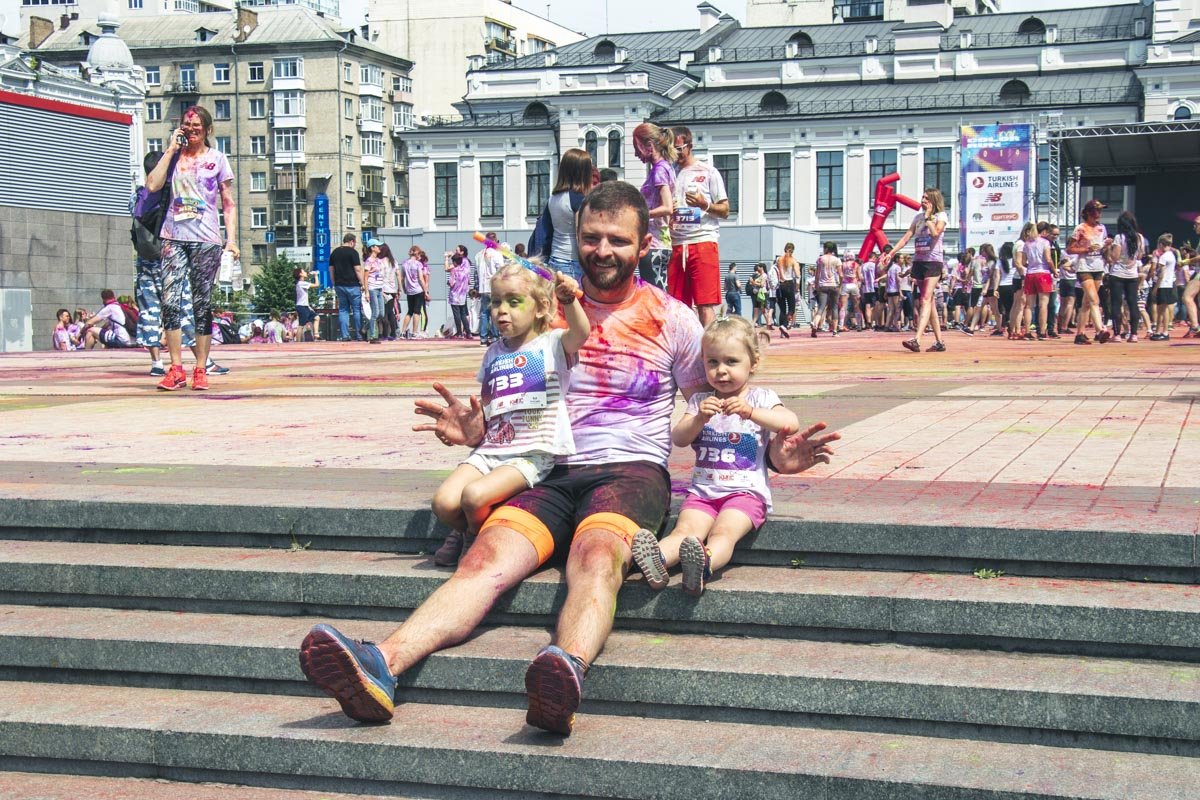 Любовь к спорту проявляется у них с самого детства. Или все решили краски?