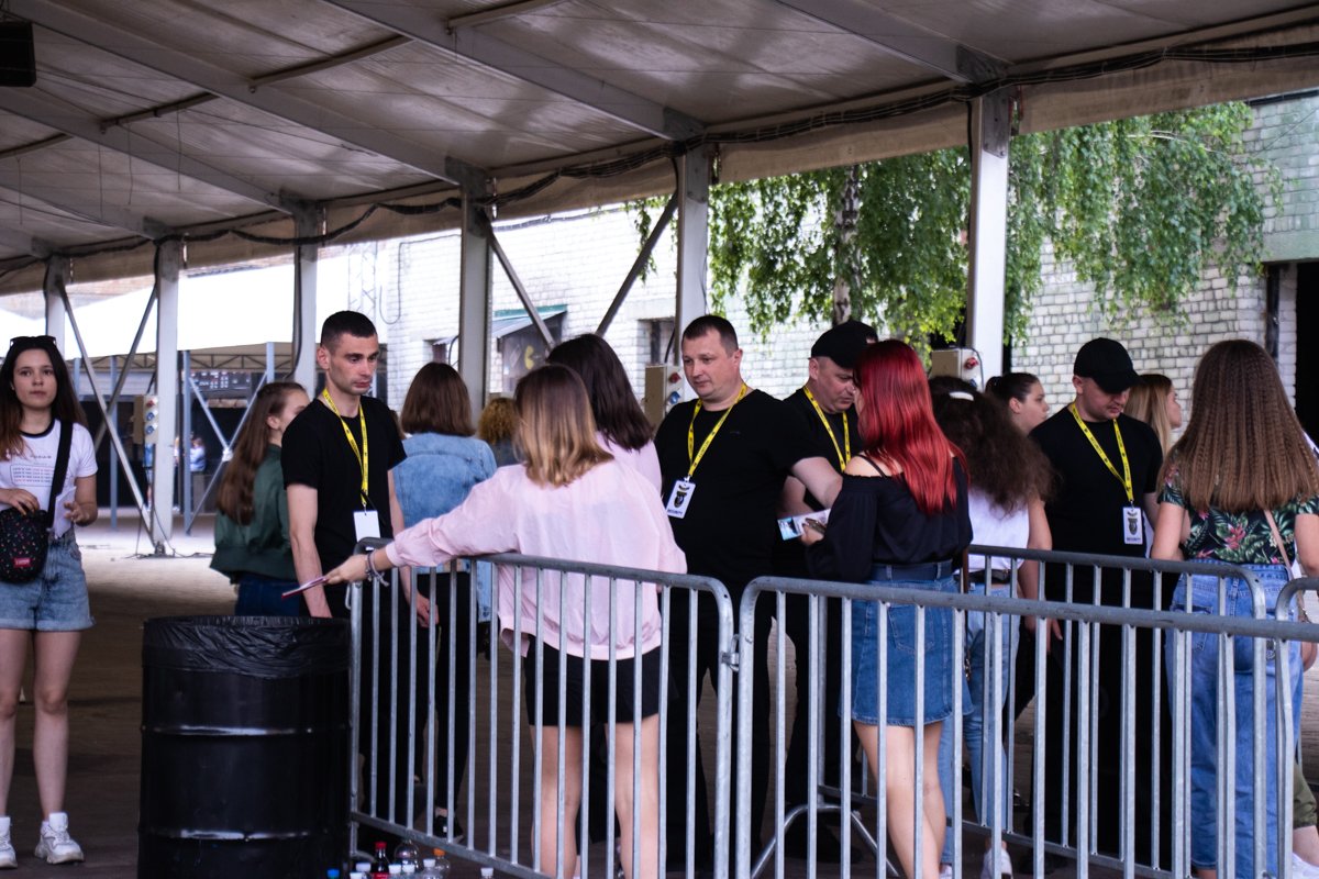 В четверг, 30 мая, в Арт-заводе Платформа состоялся первый в Украине концерт музыканта, известного как Тима Белорусских В четверг, 30 мая, в Арт-заводе Платформа состоялся первый в Украине концерт музыканта, известного как Тима Белорусских