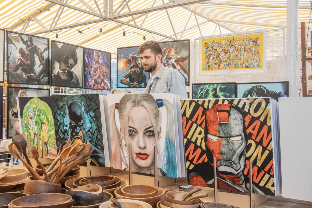 В первые дни лета, в Киеве на Контрактовой площади проходил фестиваль товаров национального производителя Made in Ukraine В первые дни лета, в Киеве на Контрактовой площади проходил фестиваль товаров национального производителя Made in Ukraine