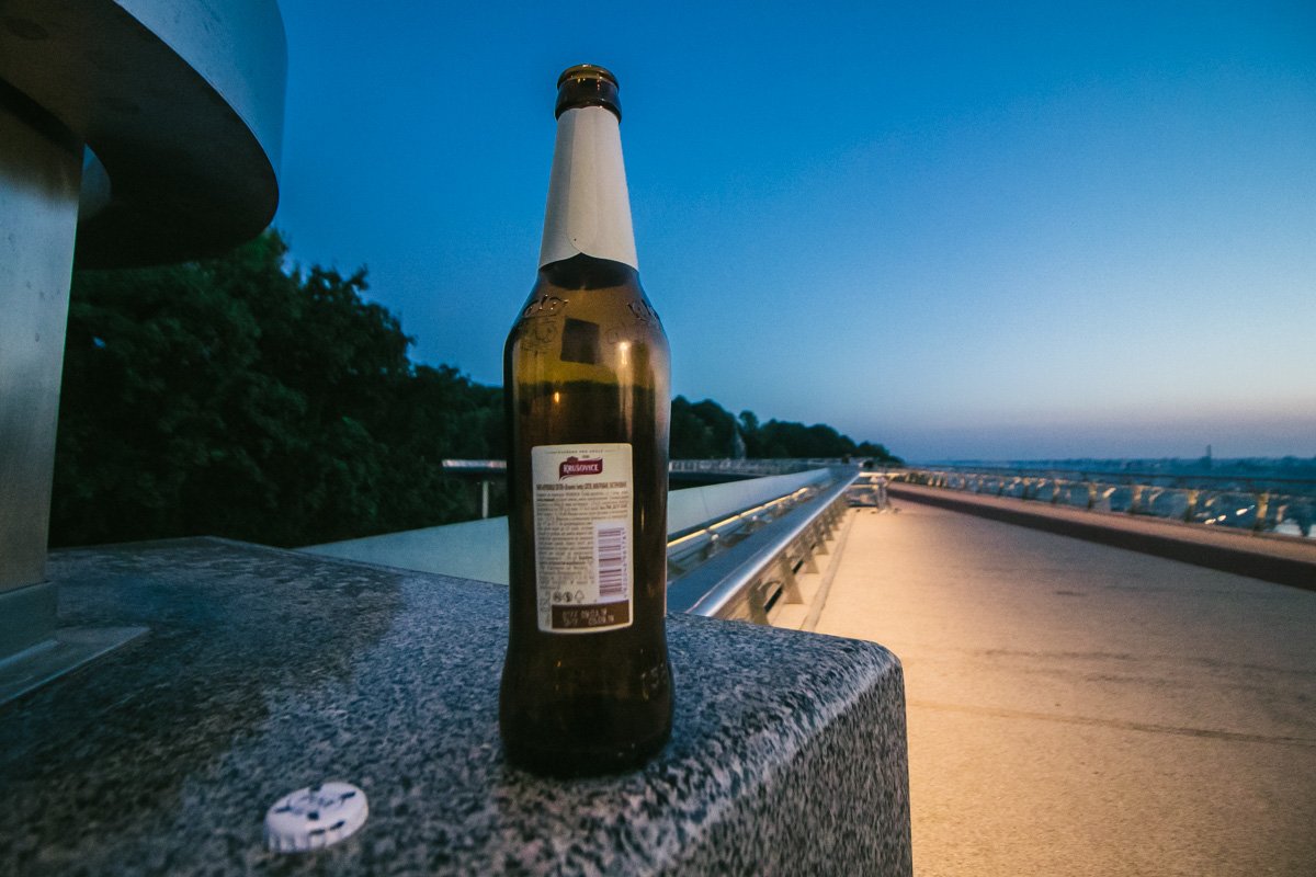 У бутылки пива тоже должно быть с нового моста 