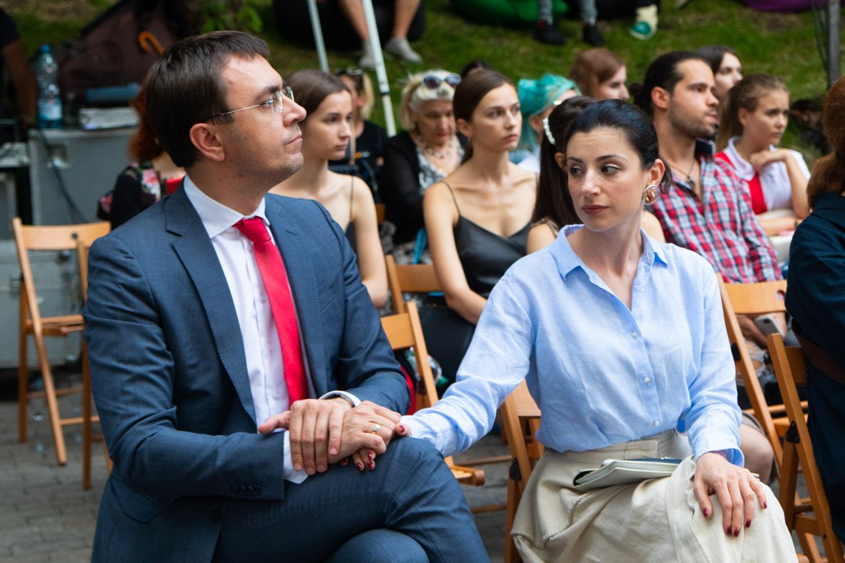 Однако даже при такой, вроде бы, несерьезной атмосфере, люди прониклись проектом, его целью и его важностью