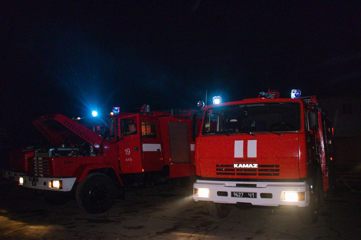 Для ликвидации огня задействовали 9 единиц семейной техники и 36 - личного состава 