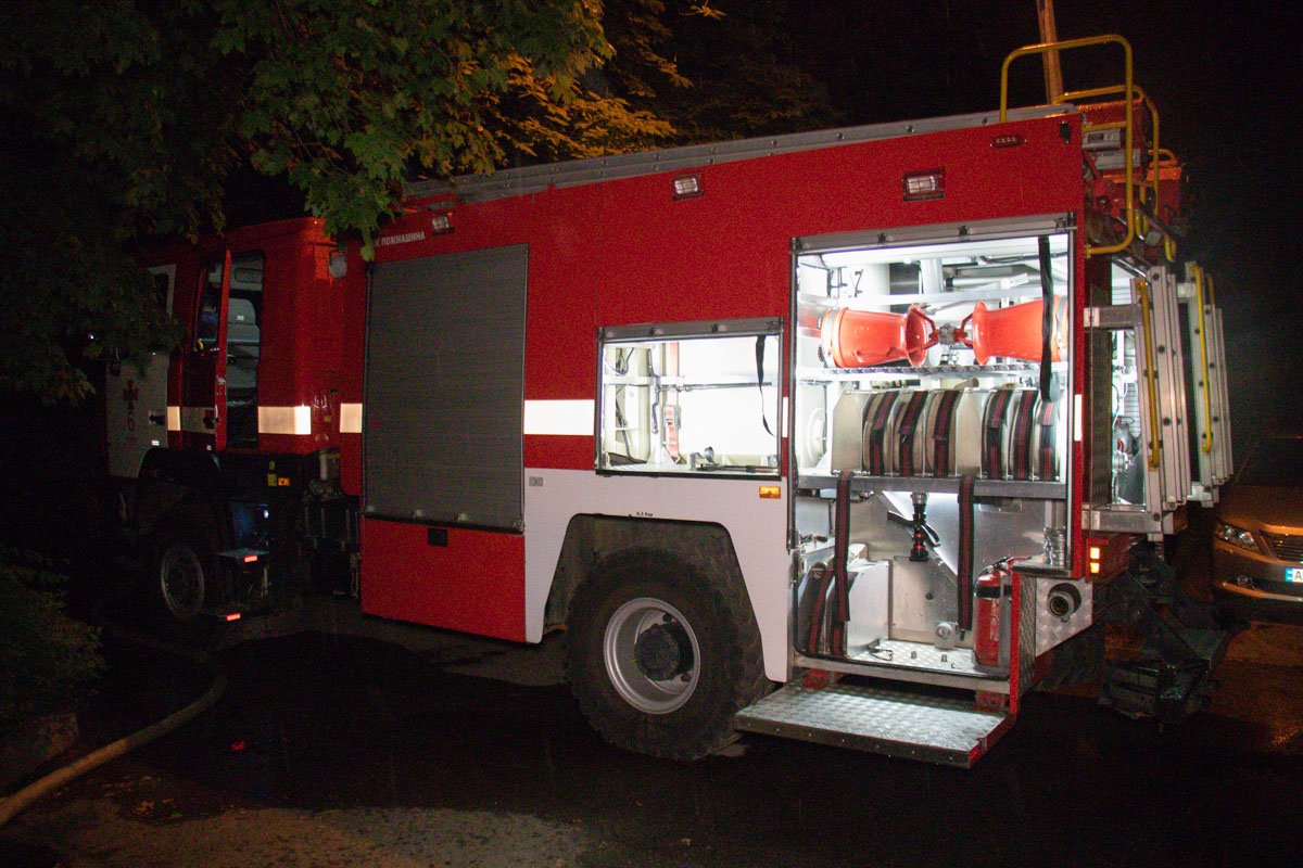 Пожарные вовремя прибыли на происшествие и успели ликвидировать возгорание Пожарные вовремя прибыли на происшествие и успели ликвидировать возгорание