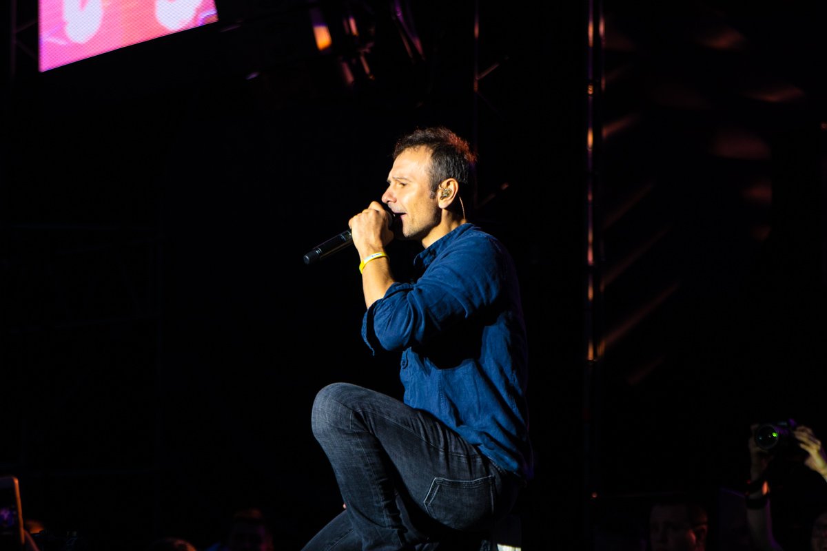 Он написал ее около двух недель, первый раз спел с группой и записал пару дней назад