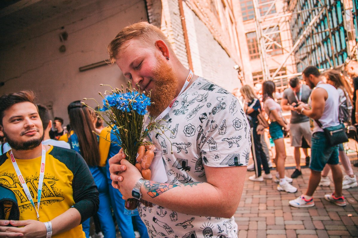 Даже самому брутальному иногда хочется романтики Даже самому брутальному иногда хочется романтики