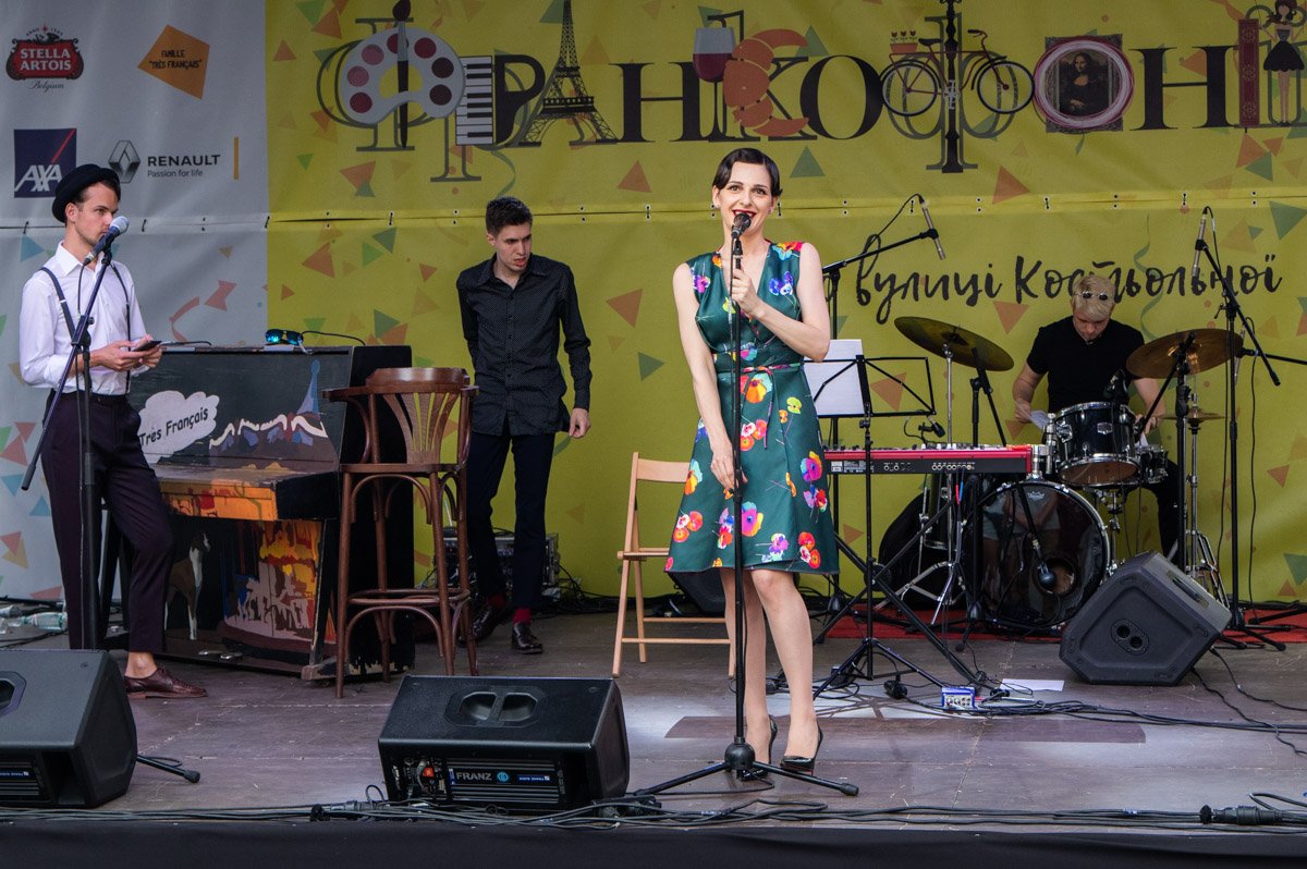 Французская элегантность каждом движении Французская элегантность каждом движении