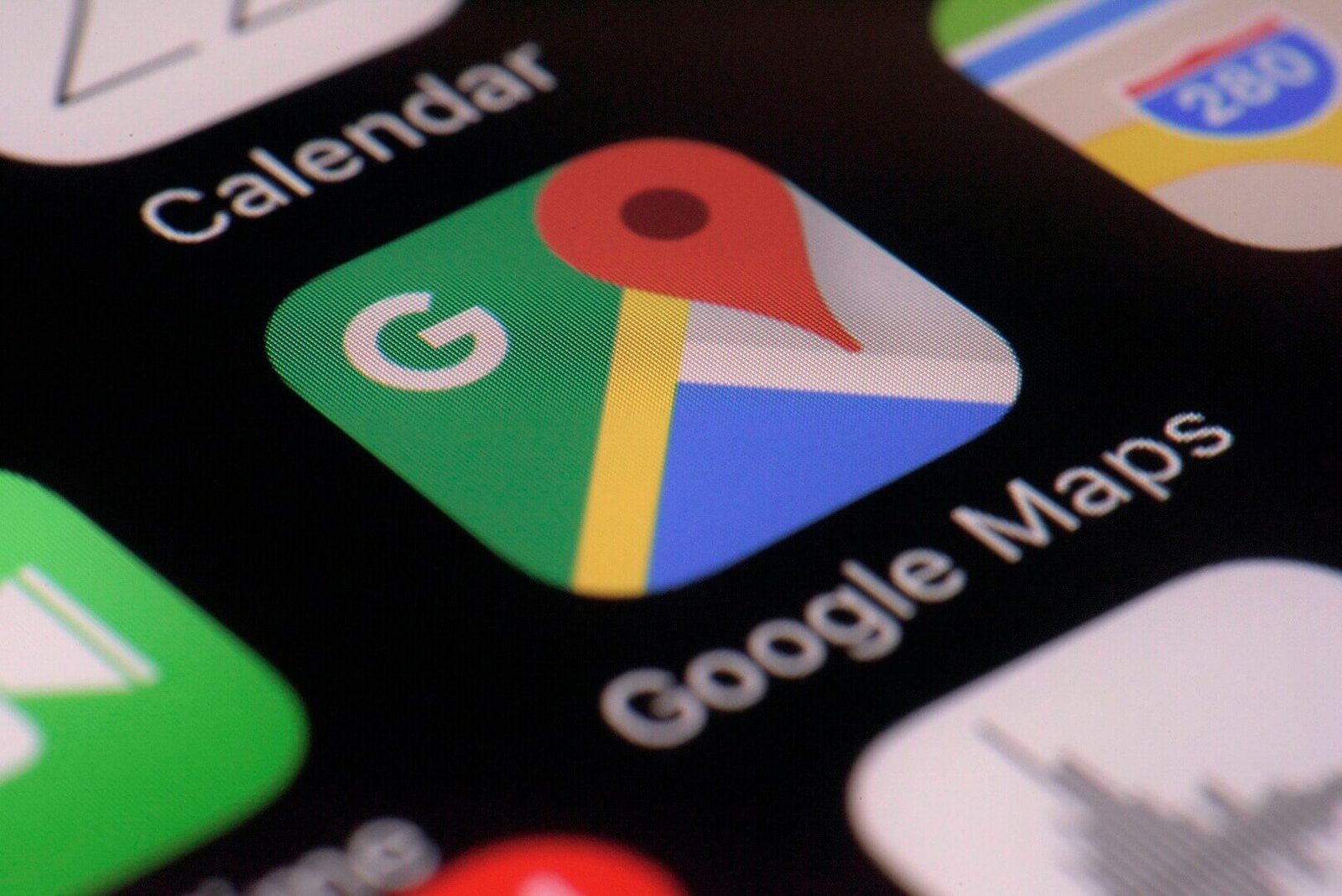 Google решила дополнить недавно анонсированный в Google Maps режим уведомлений о местном ограничении скорости