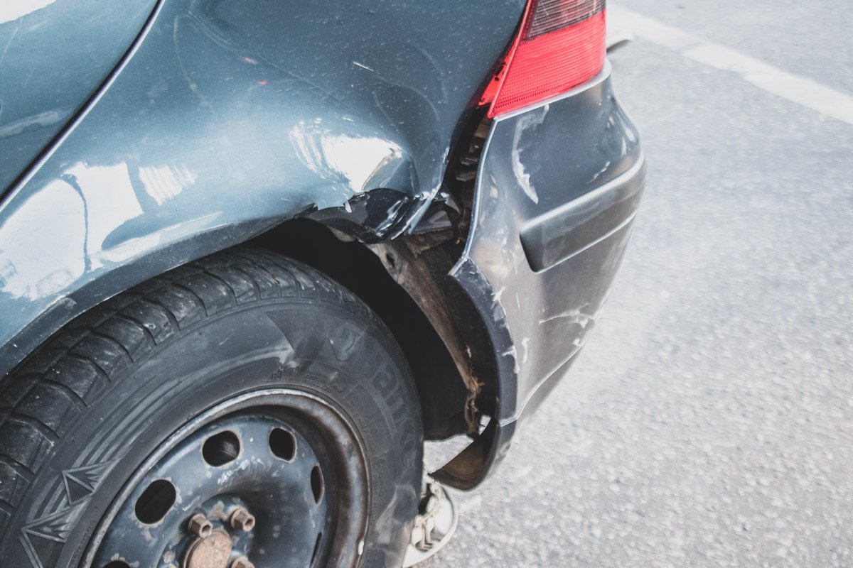 К счастью, водители автомобилей получили лишь незначительные травмы