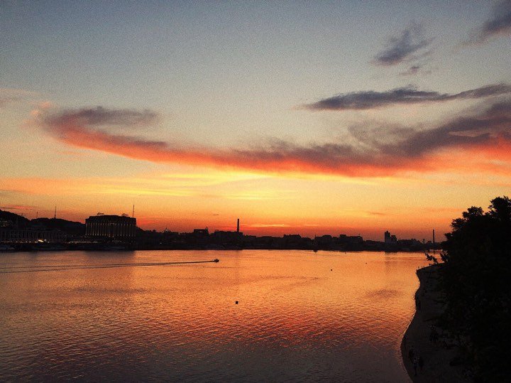 Все имеет свой закат, только ночь заканчивается рассветом Все имеет свой закат, только ночь заканчивается рассветом