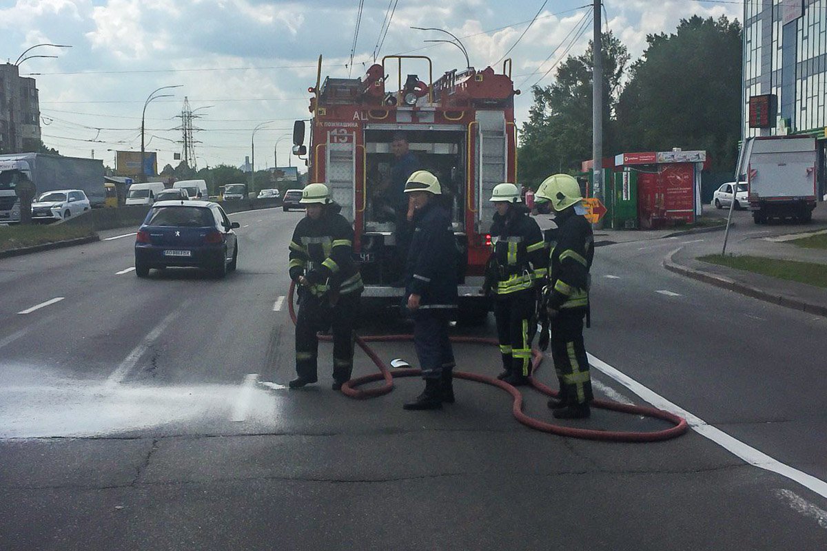 Обстоятельства ДТП выясняются Обстоятельства ДТП выясняются