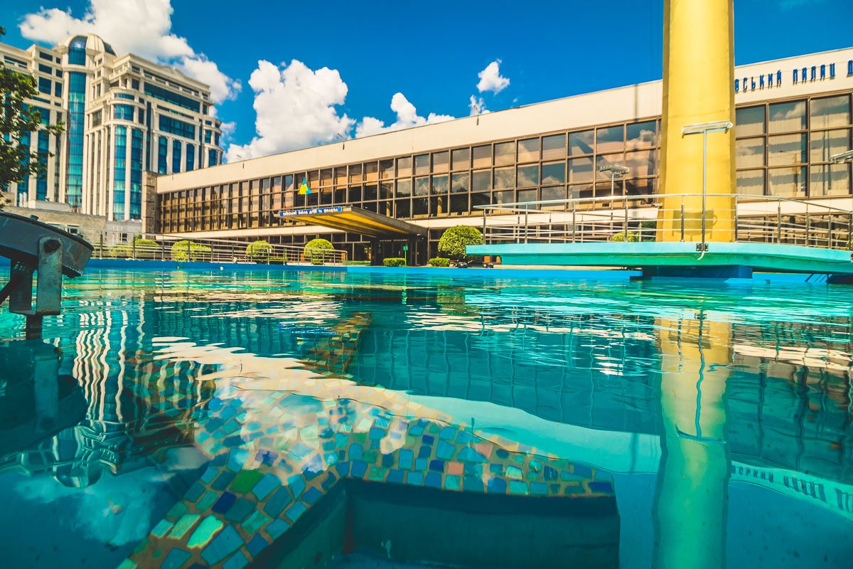 В таких фонтанах не грех и искупаться