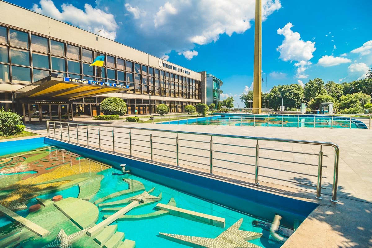 Теперь вы знаете куда пойти на досуге в Киеве