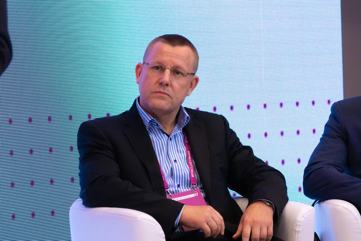 ПриватБанк перевел село в Днепропетровской области на безналичный расчет 2