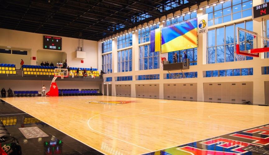 Теперь дети могут тренироваться играть в таких же условиях, как их сверстники в Америке