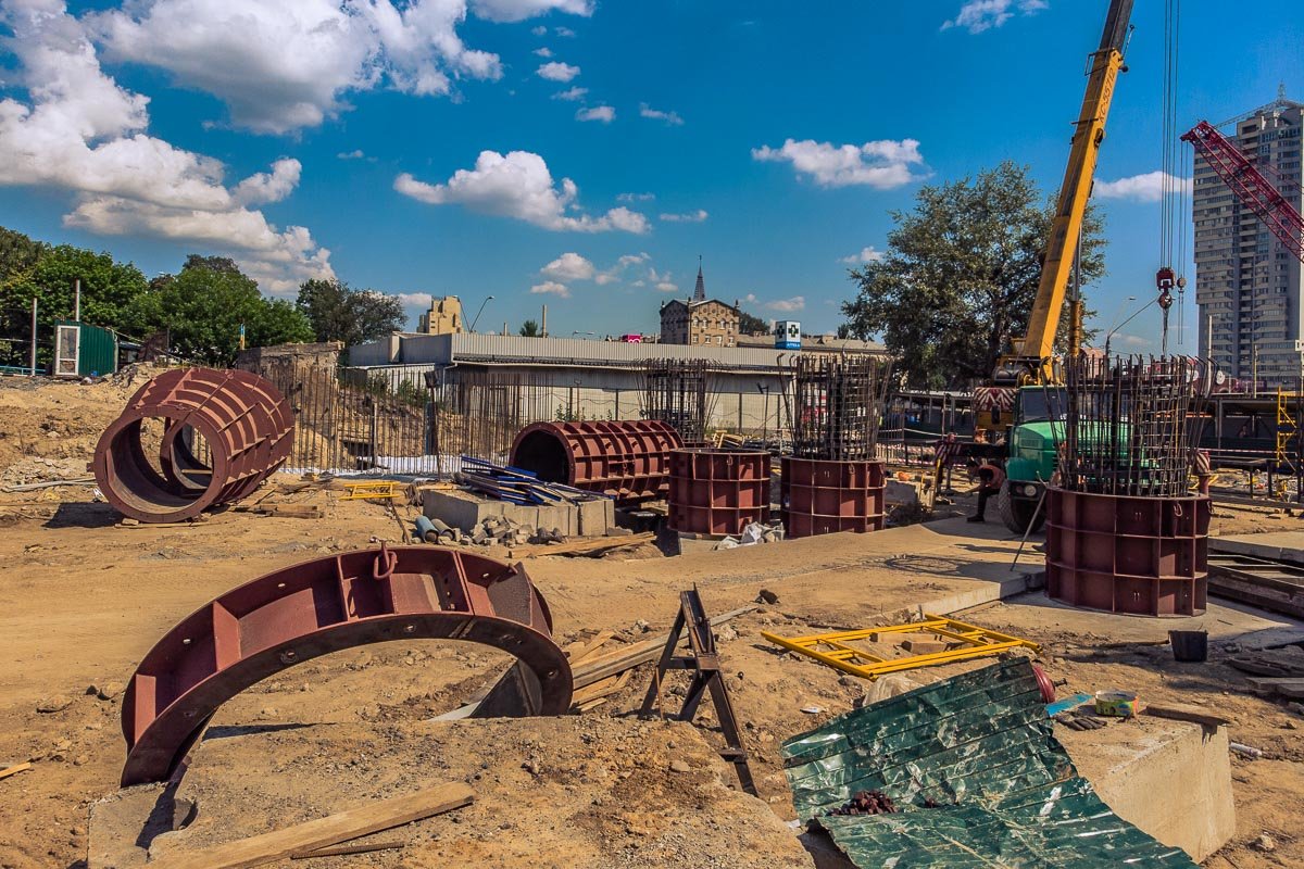 Cтроительство путепровода идет по графику Cтроительство путепровода идет по графику