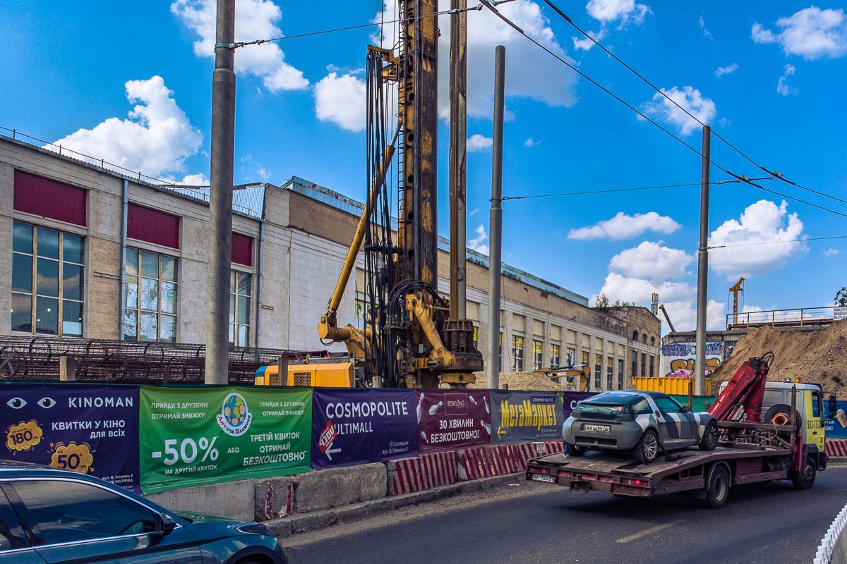 С начала строительства уже потратили 389 200 000 гривен С начала строительства уже потратили 389 200 000 гривен