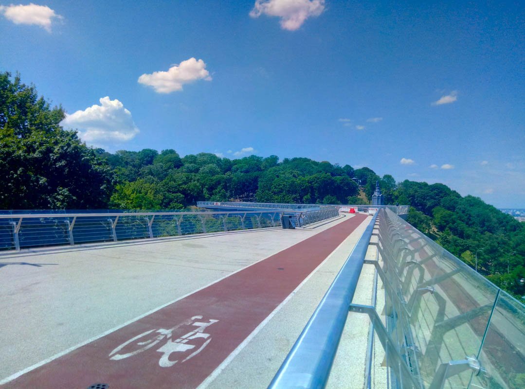 Мост закрыт из-за приближающихся ремонтных работ