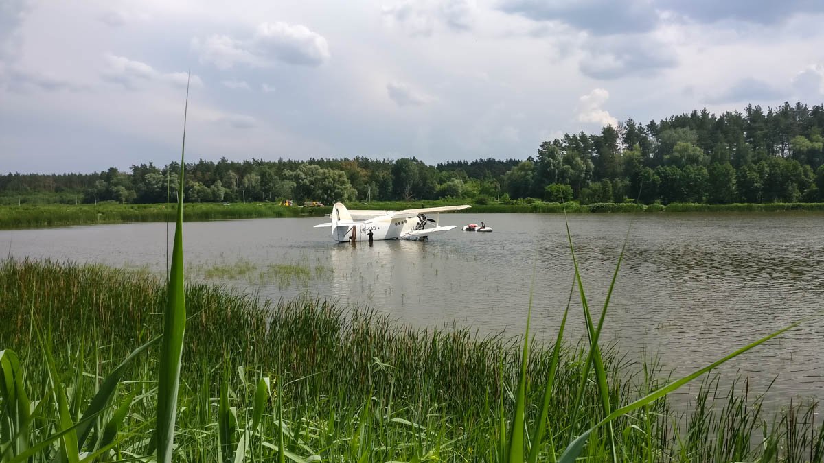 Причем, сделать это стараются аккуратно, чтобы ничего не сломать и не повредить Причем, сделать это стараются аккуратно, чтобы ничего не сломать и не повредить