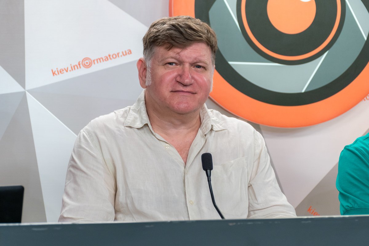 Евгений Карась - арт-менеджер, основатель и куратор Карась Галереи Евгений Карась - арт-менеджер, основатель и куратор Карась Галереи