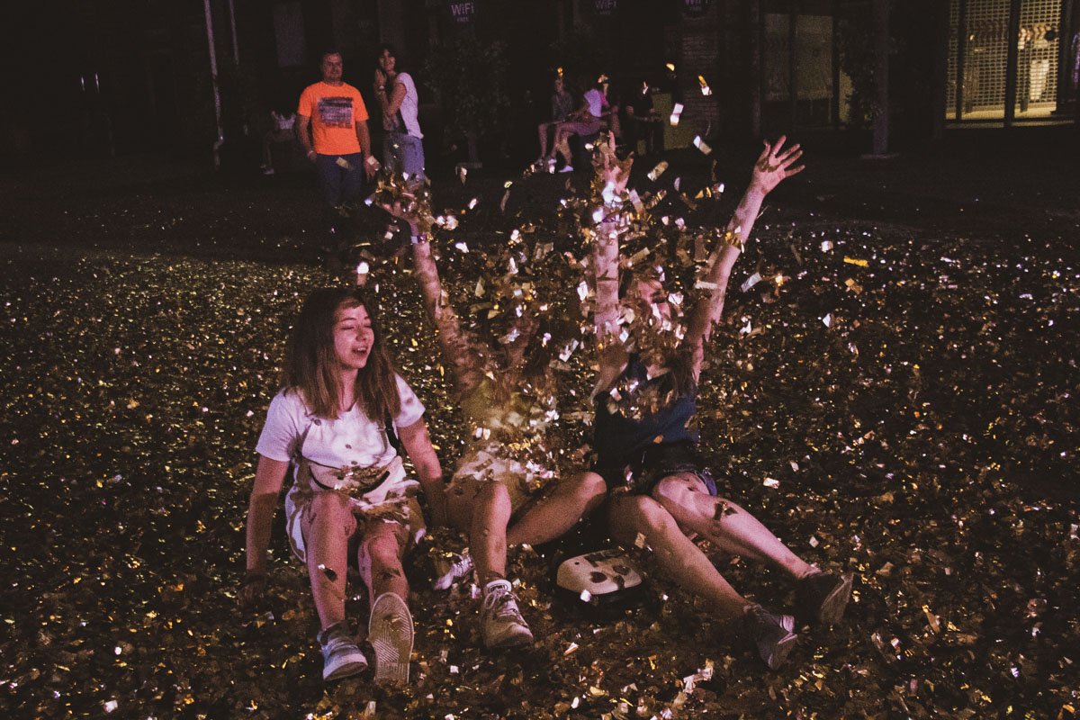 Но есть кое-что неизменное - тонны метафана