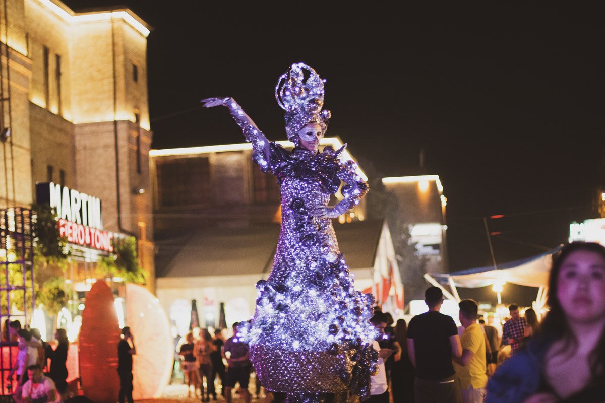 Поднимаешь голову вверх, а там кто-то очень красивый!