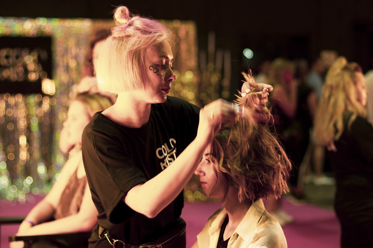 Не успели сделать прическу - не беда