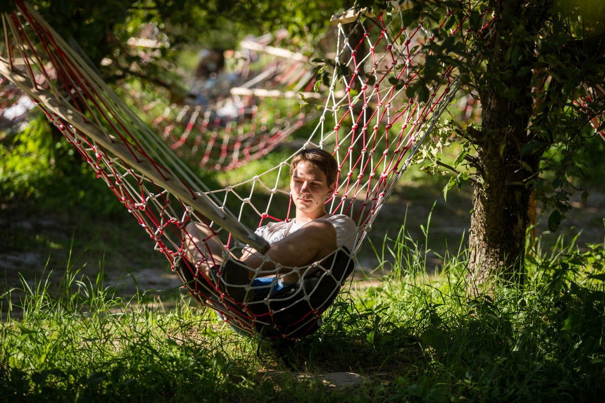 Лето на ВДНГ прекрасно подходит для отдыха в кругу семьи 