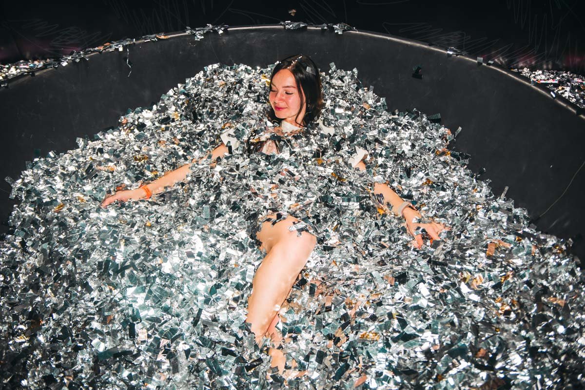 Девушек особенно привлекали ванны с метафаном, эту локацию однозначно можно считать самой популярной среди посетительниц Девушек особенно привлекали ванны с метафаном, эту локацию однозначно можно считать самой популярной среди посетительниц