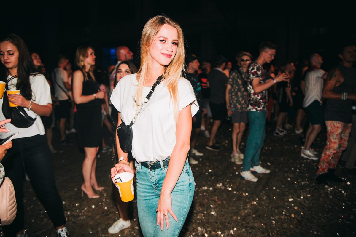 Стаканчик увеселительного напитка лишним не будет