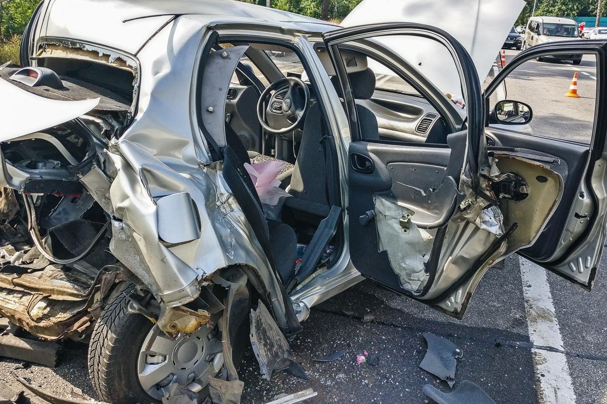 В результате аварии погибла девушка-пассажир такси