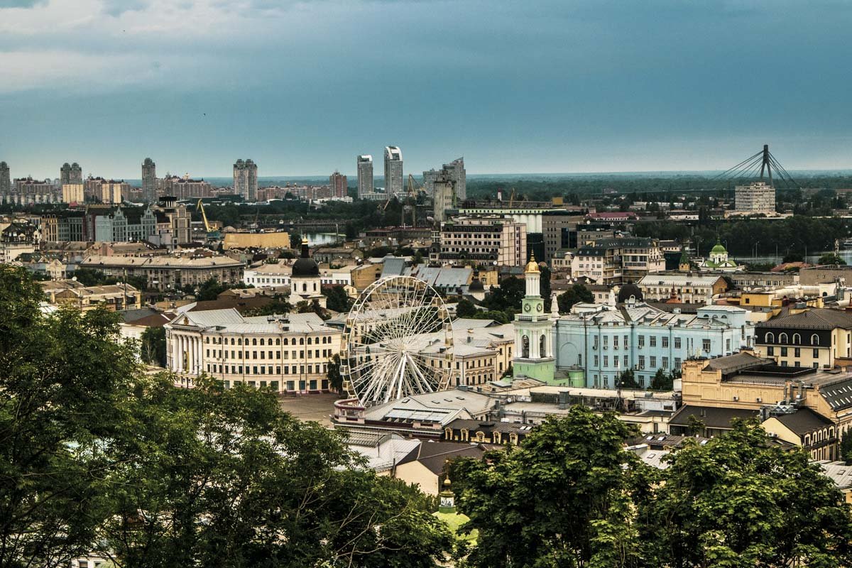 Бери от жизни все и иди гулять на Подол ;)