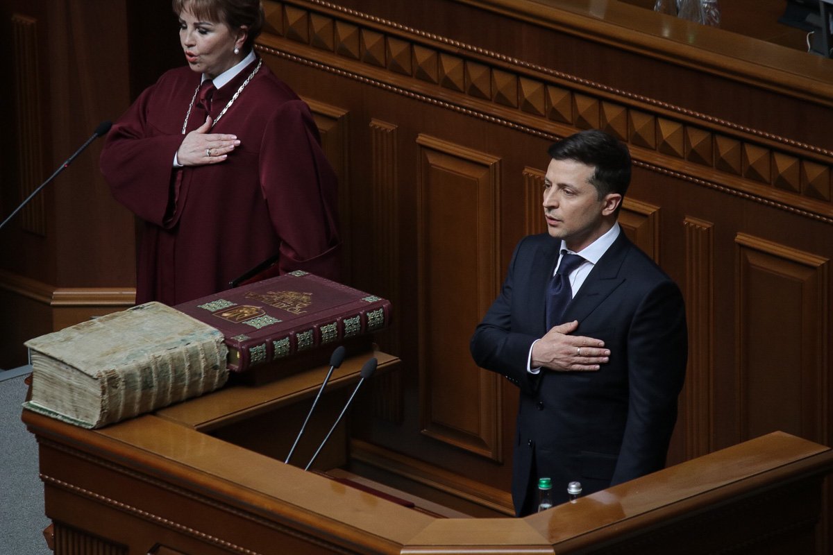 Все это Зеленский успел сделать за месяц с момента своего назначения