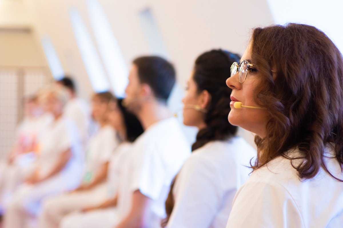 После чего одни из лучших гинекологов нашей страны и художница Евгения Гайдамака устроили перформанс После чего одни из лучших гинекологов нашей страны и художница Евгения Гайдамака устроили перформанс